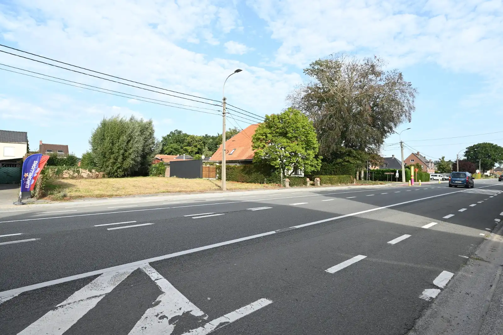 Ruime bouwgrond van 700 m² op uiterst commerciële ligging in Meulebeke (Tielt) foto 3