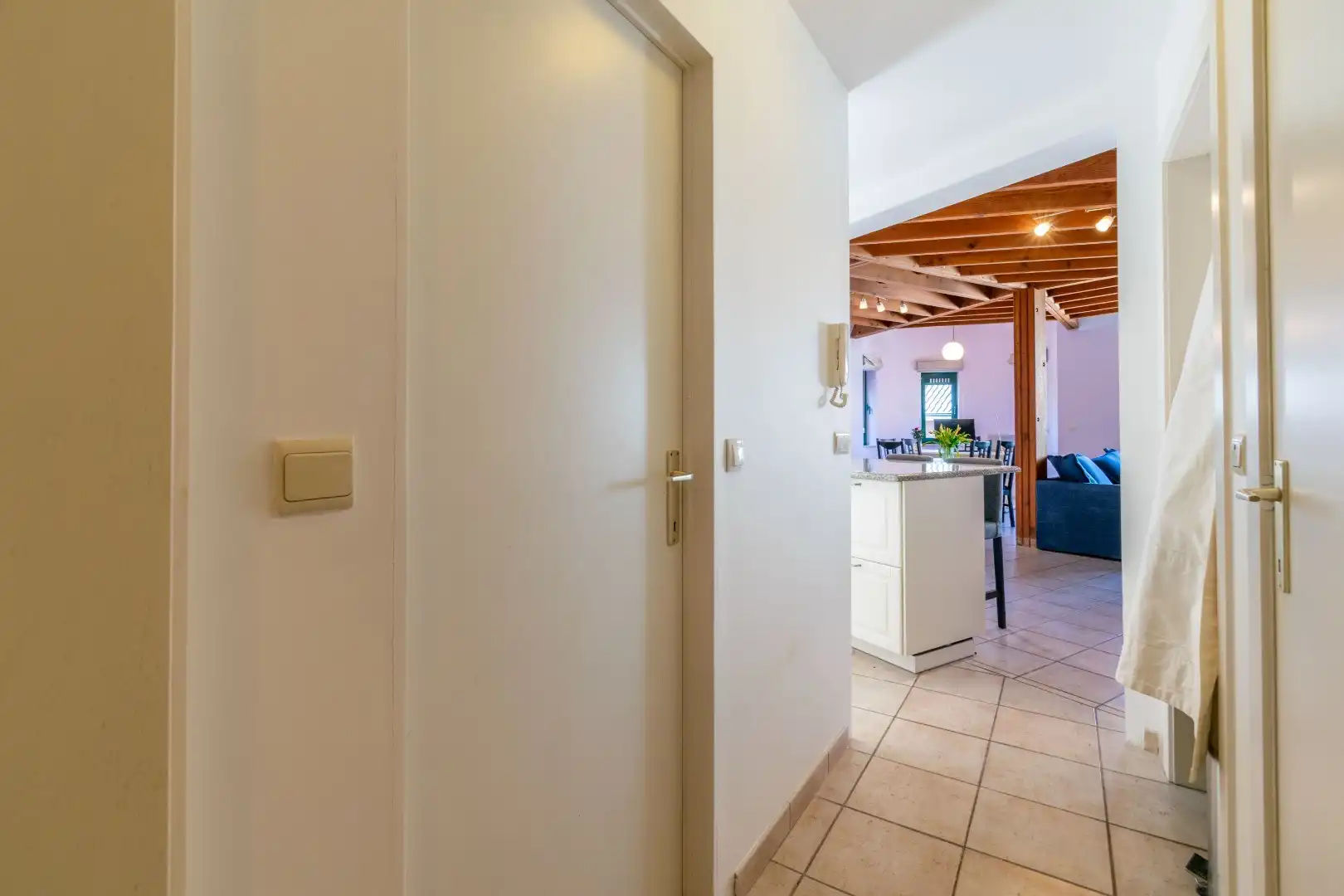 INSTAPKLAAR APP MET 2 SLAAPKAMERS + 2 BADKAMERS! foto 9