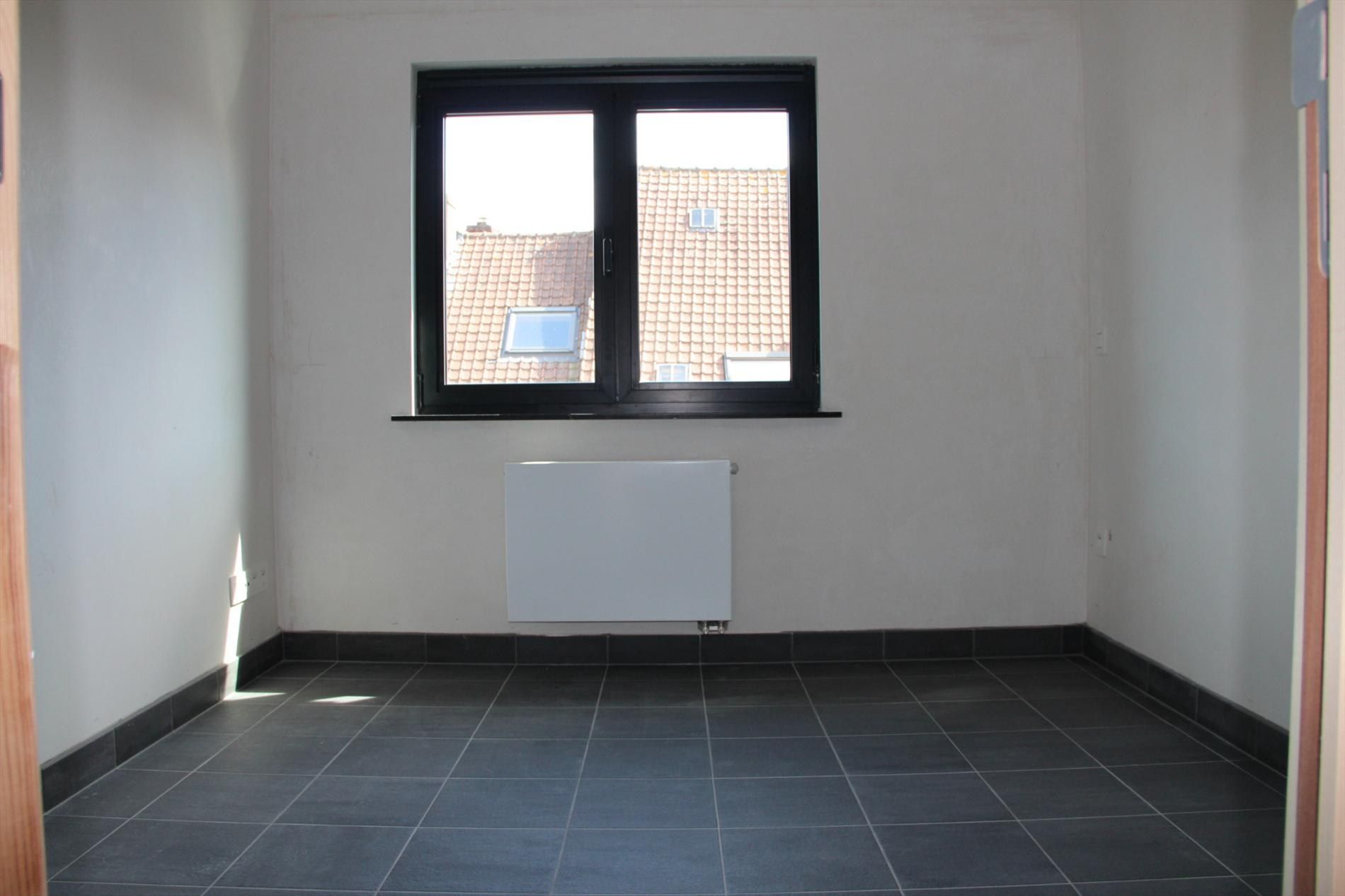 RUIM APPARTEMENT MET 3 SLAAPKAMERS EN TERRAS IN CENTRUM IEPER foto 11