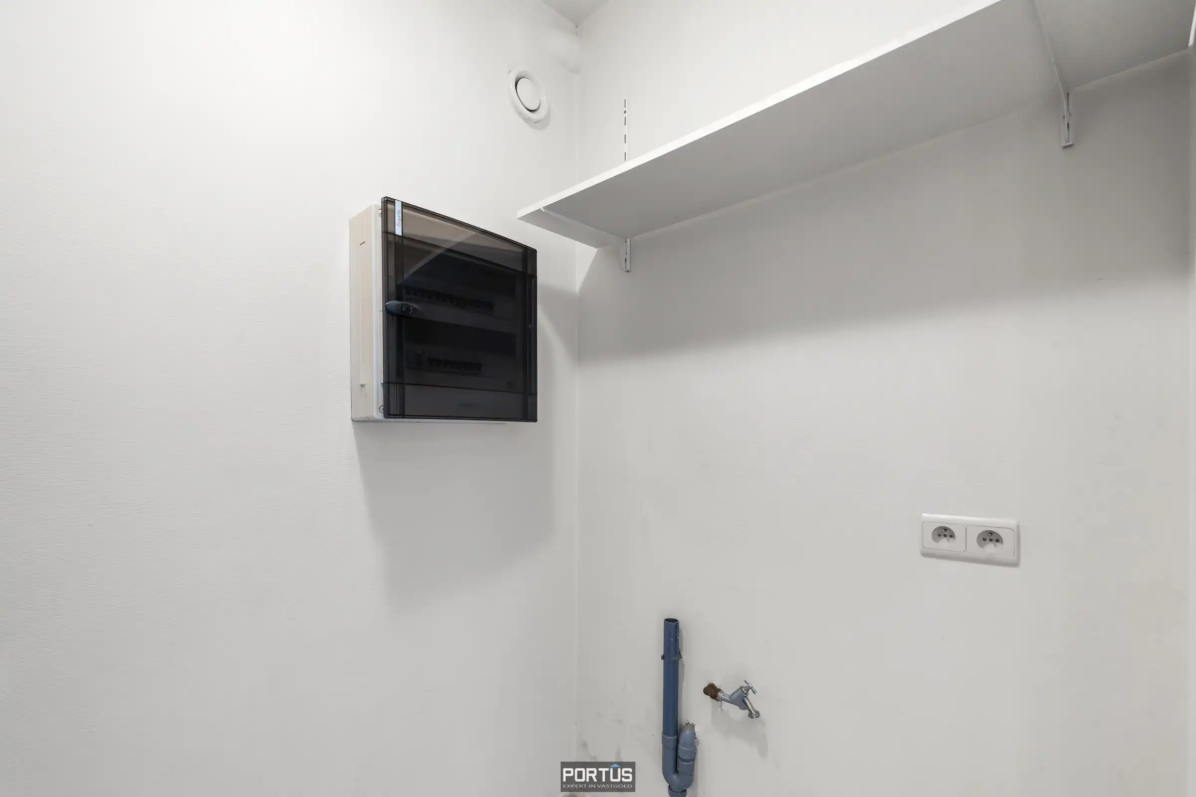 Appartement met twee slaapkamers te koop centrum Lombardsiijde  foto 9