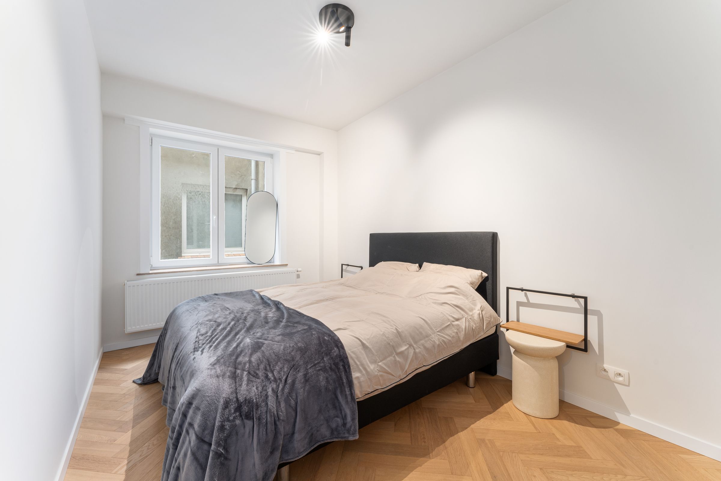 Volledig gerenoveerd 2-slaapkamerappartement  foto 8
