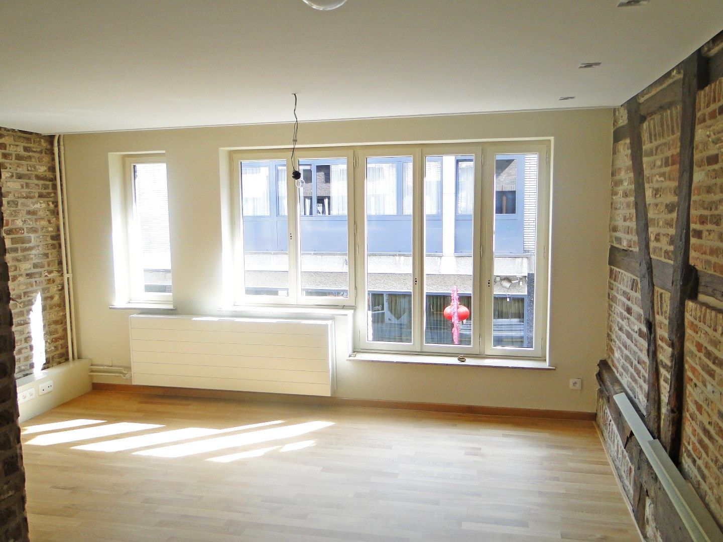 Gezellige studio met twee slaapkamers in hartje Maaseik foto 4