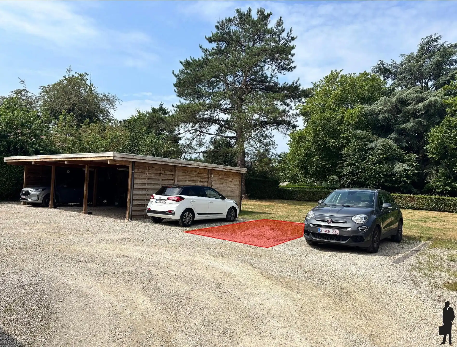 Buitenstaanplaats in Halle voor eigen gebruik of investering foto {{pictureIndex}}