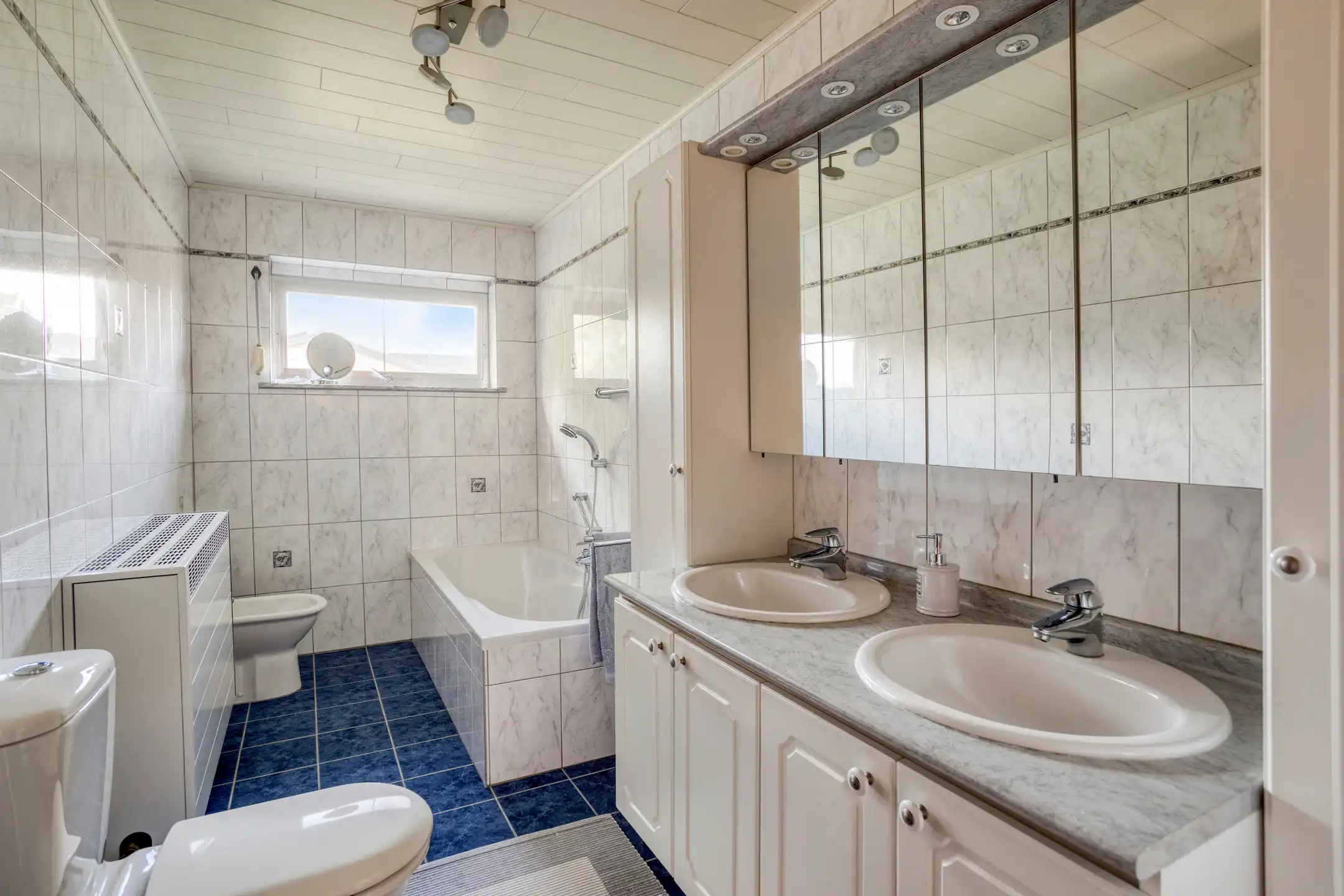 Perfect onderhouden woning met 3 slaapkamers op 8 are foto 18