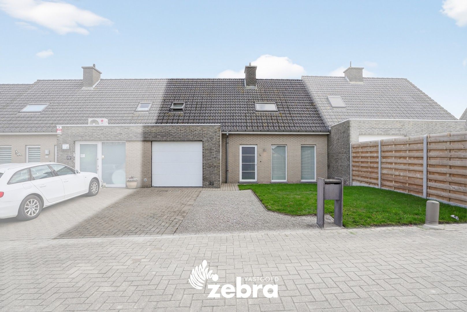 Verzorgde, energiezuinige woning met drie slaapkamers te Beitem (Roeselare)! foto {{pictureIndex}}