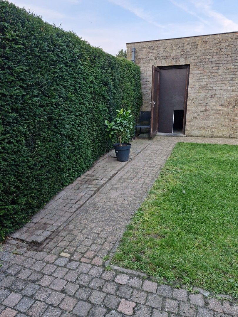 Instapklare gezinswoning met tuin en garage op perfecte locatie foto 11