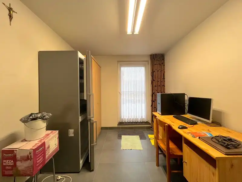 GELIJKVLOERS-APPARTEMENT te CENTRUM TORHOUT foto 7