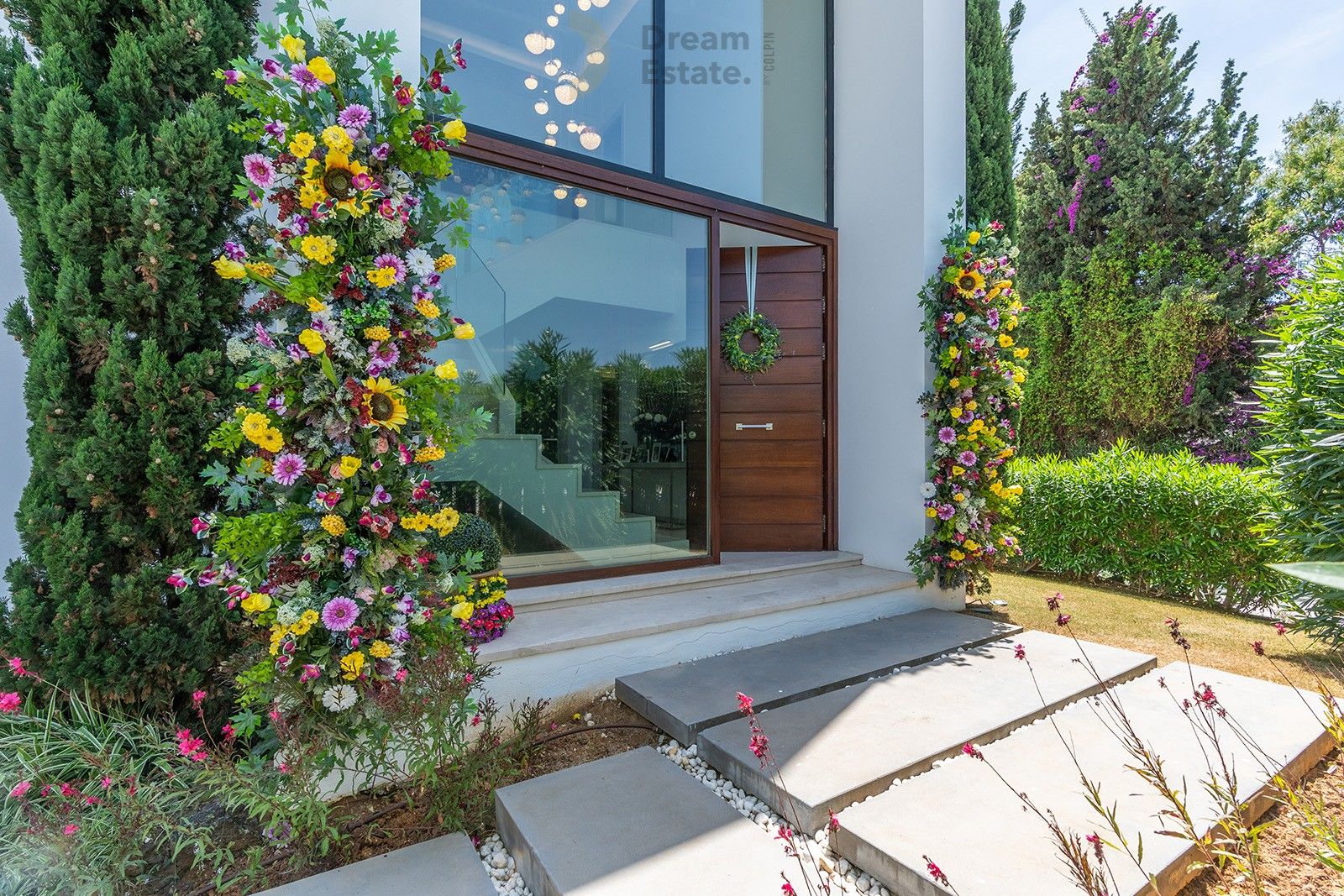 Moderne villa in de wijk El Paraiso, Estepona. foto 2