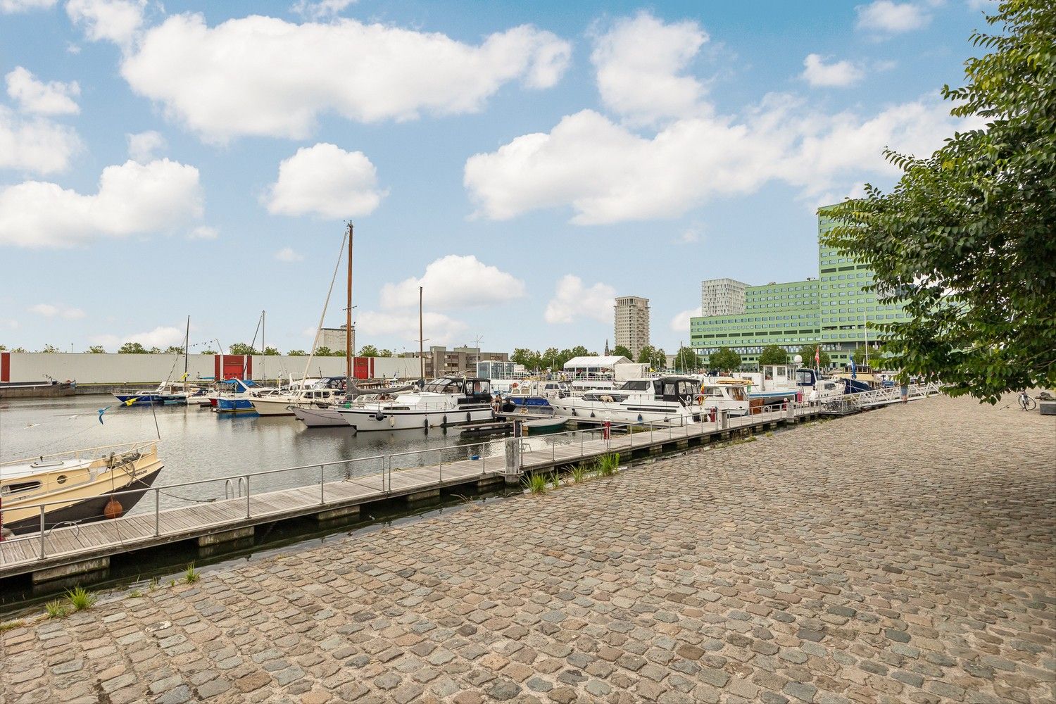 Tijdloos, ruim en energiezuinig appartement in de Cadixwijk-Eilandje foto 17