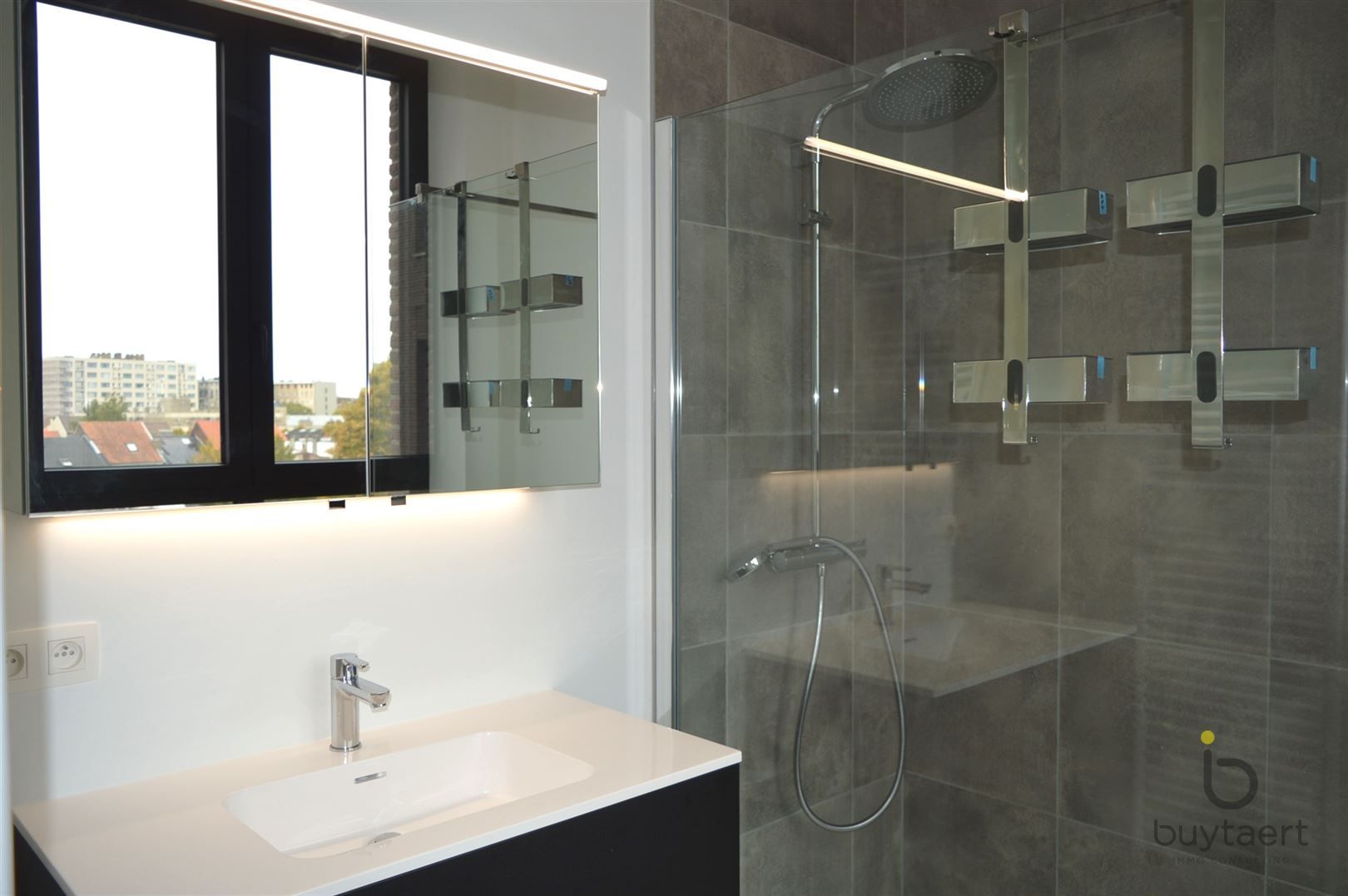 Nieuwbouw appartement met twee slpks op toplocatie. foto 13