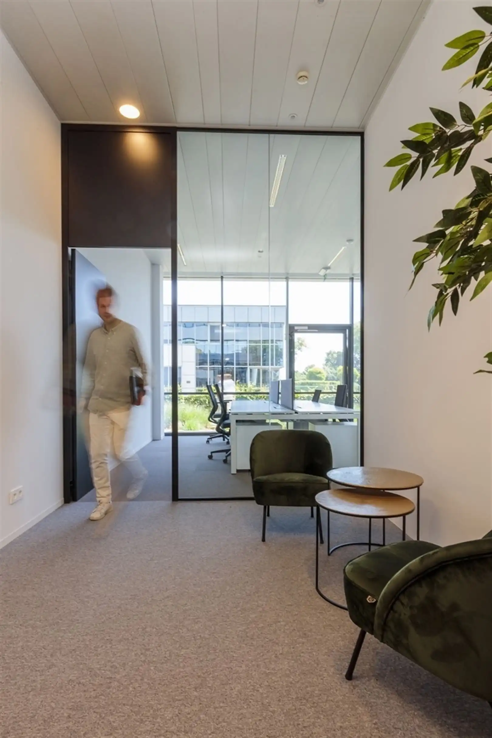 Business center op het gelijkvloers vanaf 5m² tot 104 m² foto 8