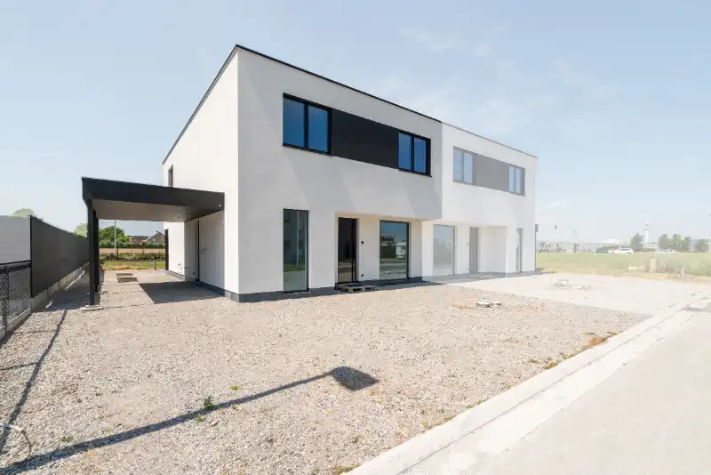 Exclusieve NIEUWBOUW DRIE-GEVELVILLA afgewerkt in duurzame materialen,  3-4 slaapkamers met dressingruimte, domotica en overal massieve eikparket. foto 2