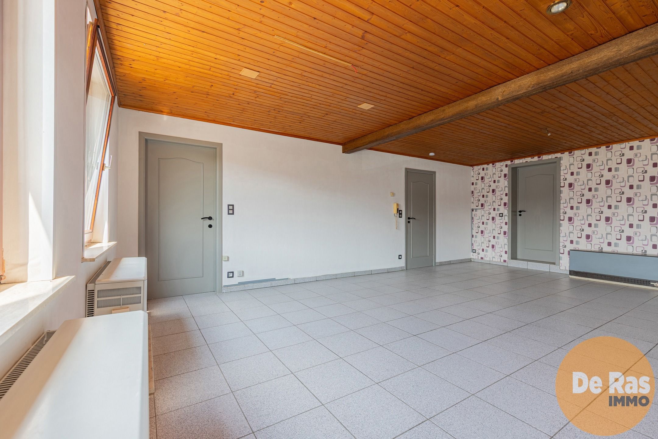 EREMBODEGEM - Woning met magazijn op centrumligging foto 4