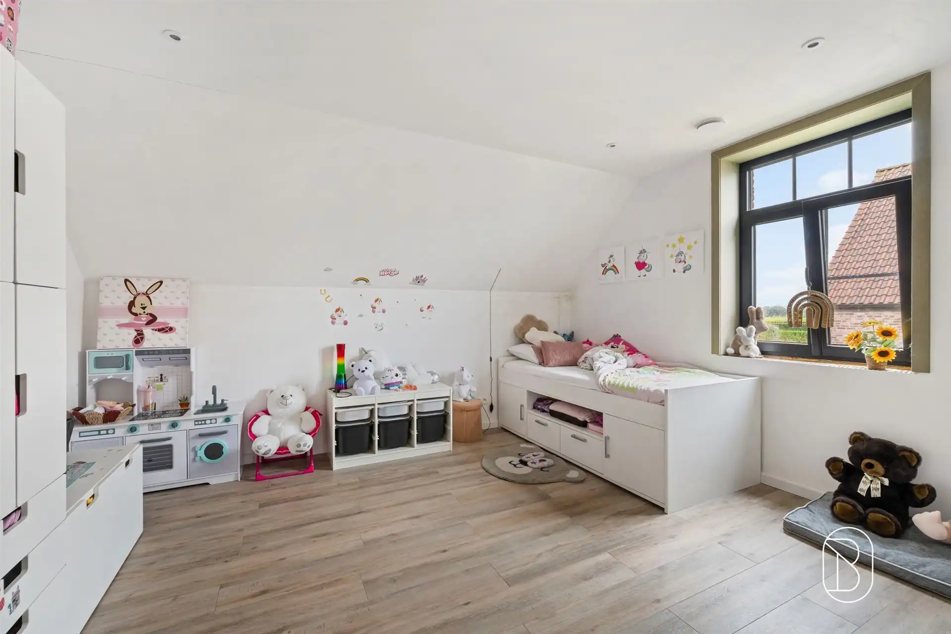 Recente pastorijwoning met 5 slk, lift en ruime tuin! foto 20