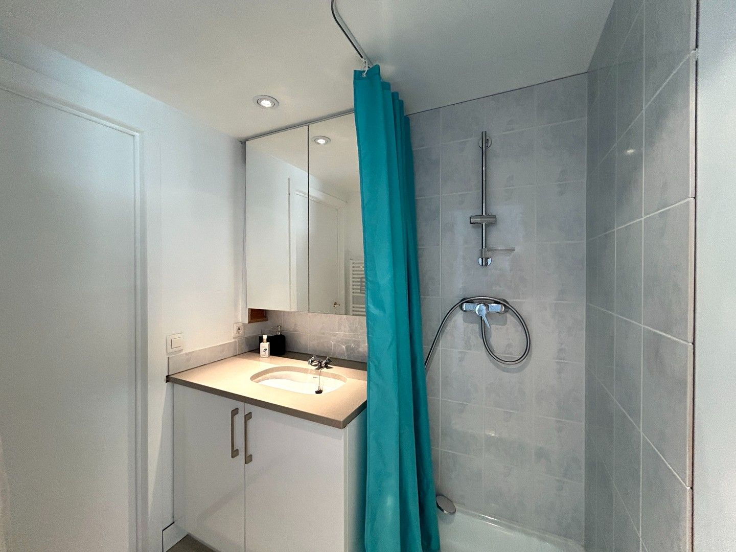 Instapklare woning met commerciële ruimte, tuin & garage te centrum Tielt! foto 19