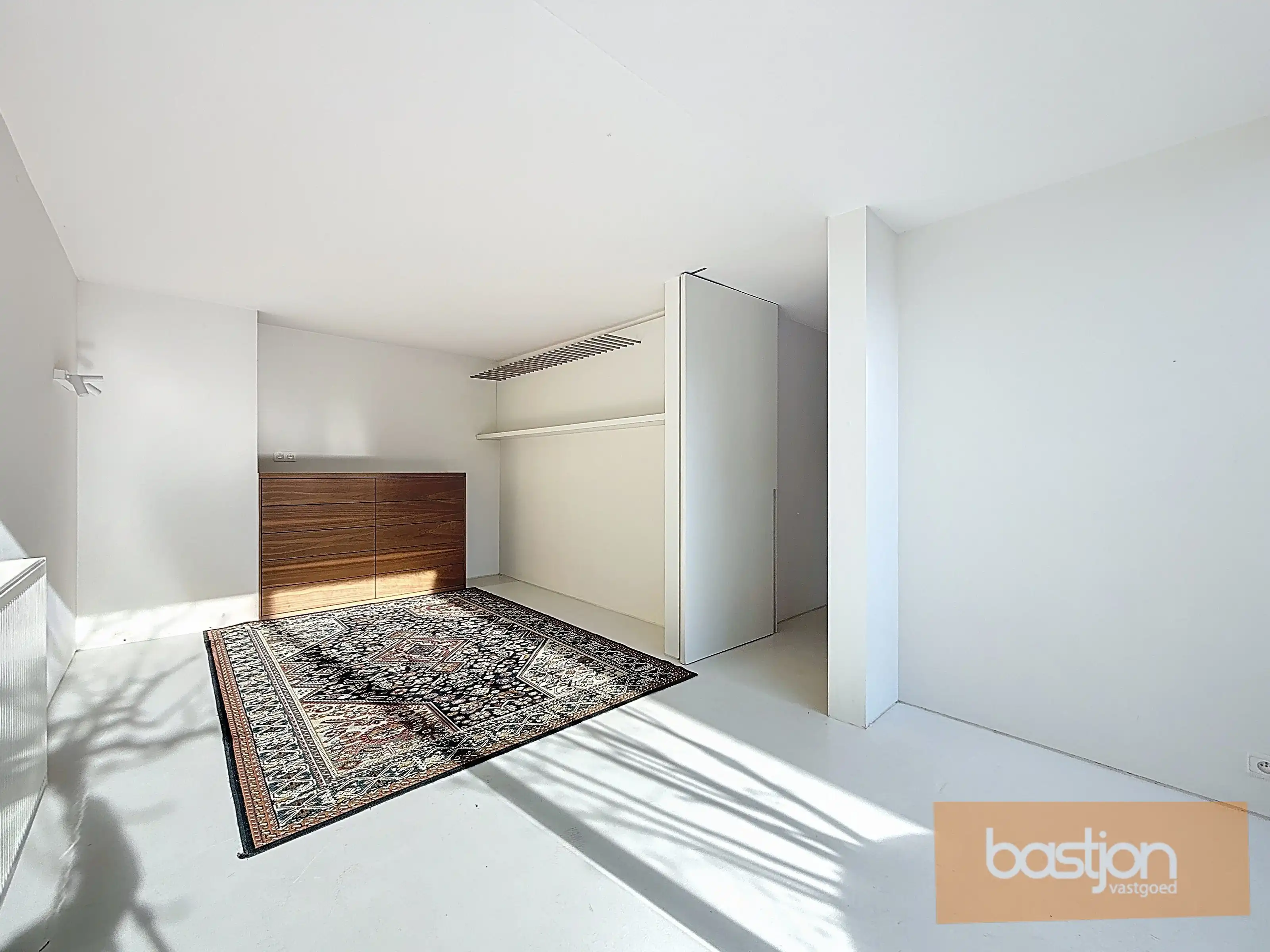 Instapklare, gelijkvloerse woning te koop in rustige buurt van Marke foto 12