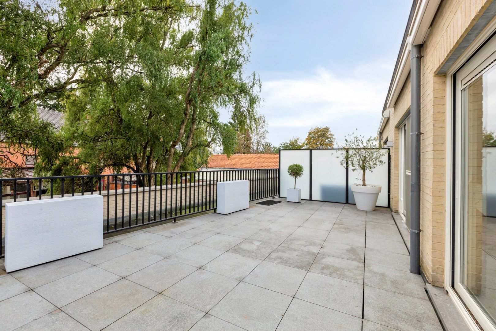 Ruim appartement met 2 slpks, parkeerplaats en dubbele garagebox in Mol-centrum ! foto 18