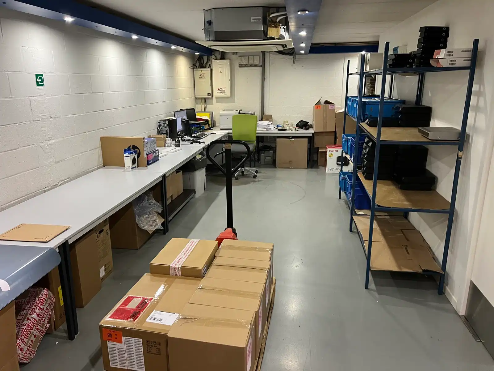 Opslagloods met kantoorfunctie. foto 16