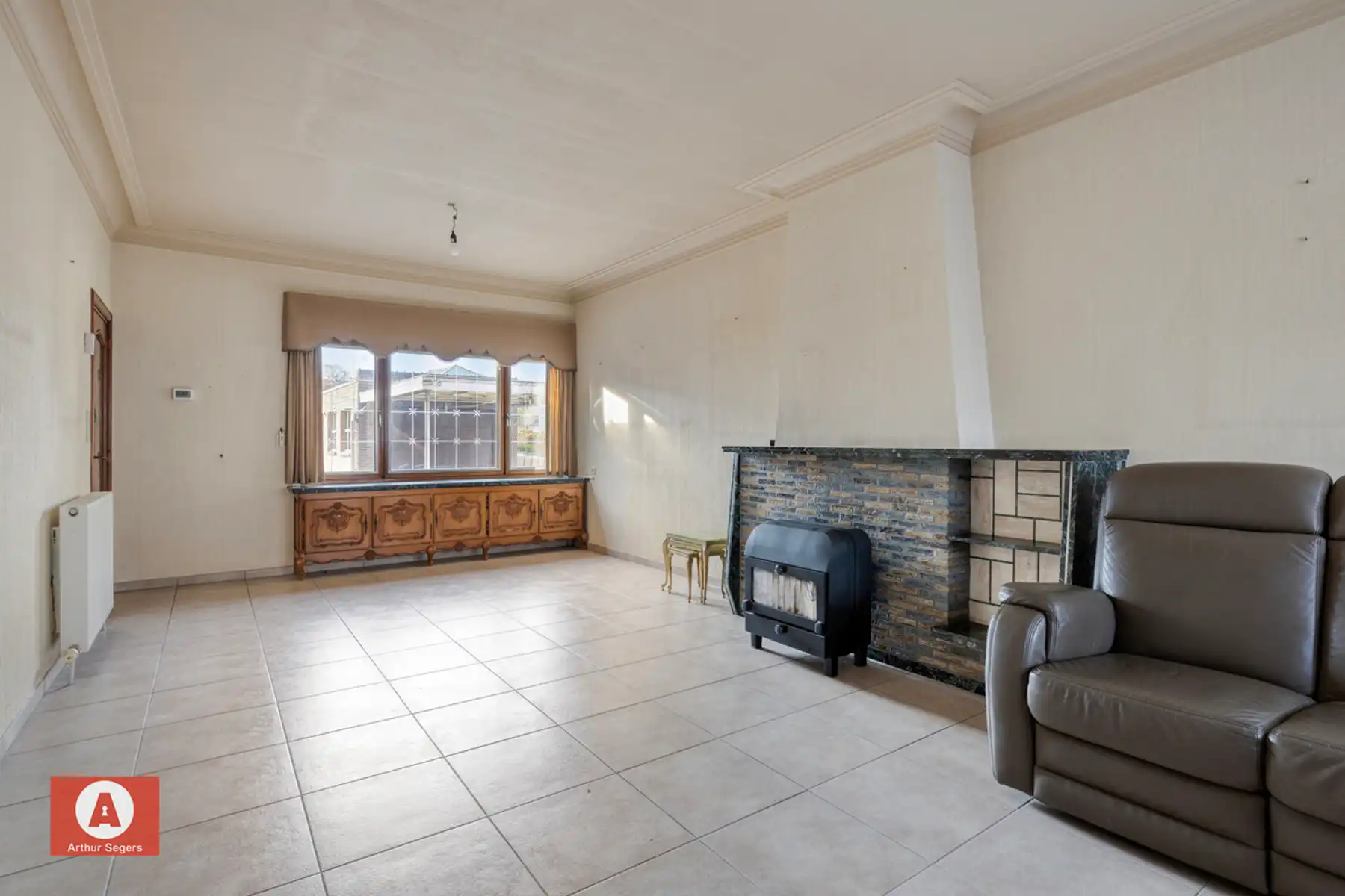 Gezinswoning mét karaktergevel & garage pal bij het centrum. foto 8