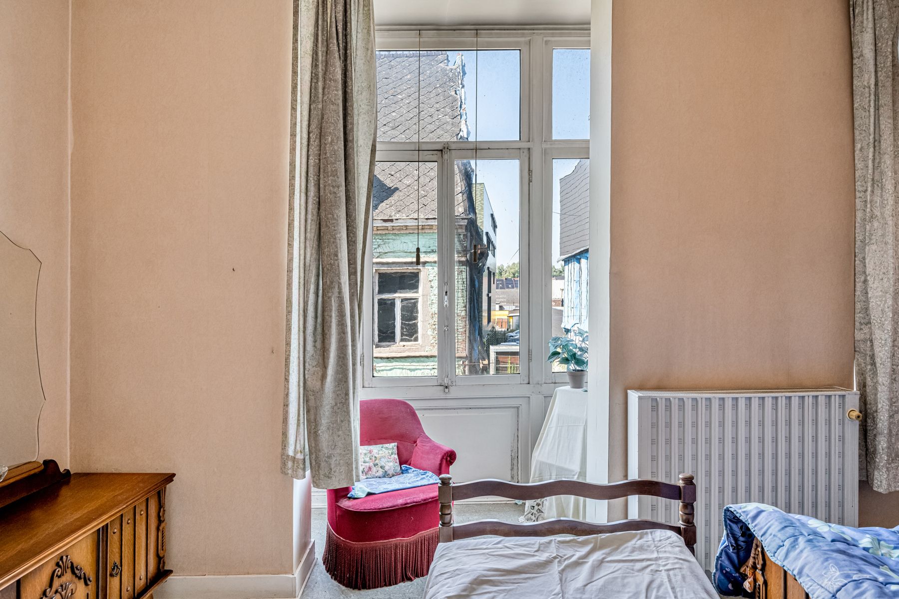 AUTHENTIEKE TE RENOVEREN STADSWONING MET TAL VAN MOGELIJKHEDEN foto 11