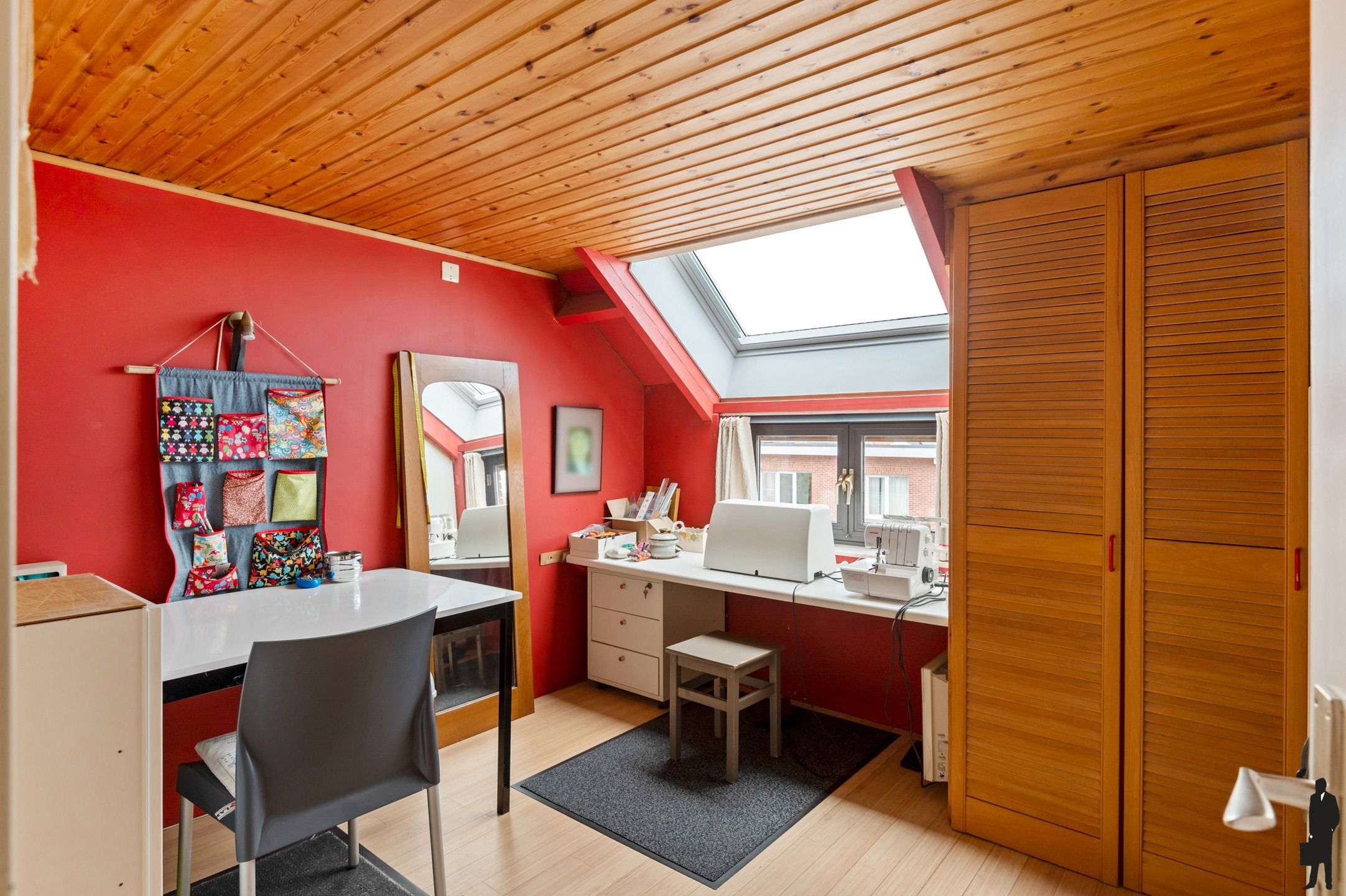 Karaktervolle split-level woning met 4 slpks en zonnige tuin foto 19