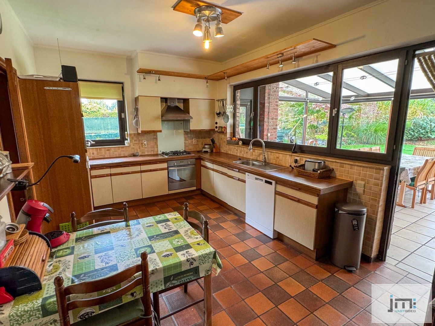 Ruime, lichtrijke woning op prachtig perceel foto 10