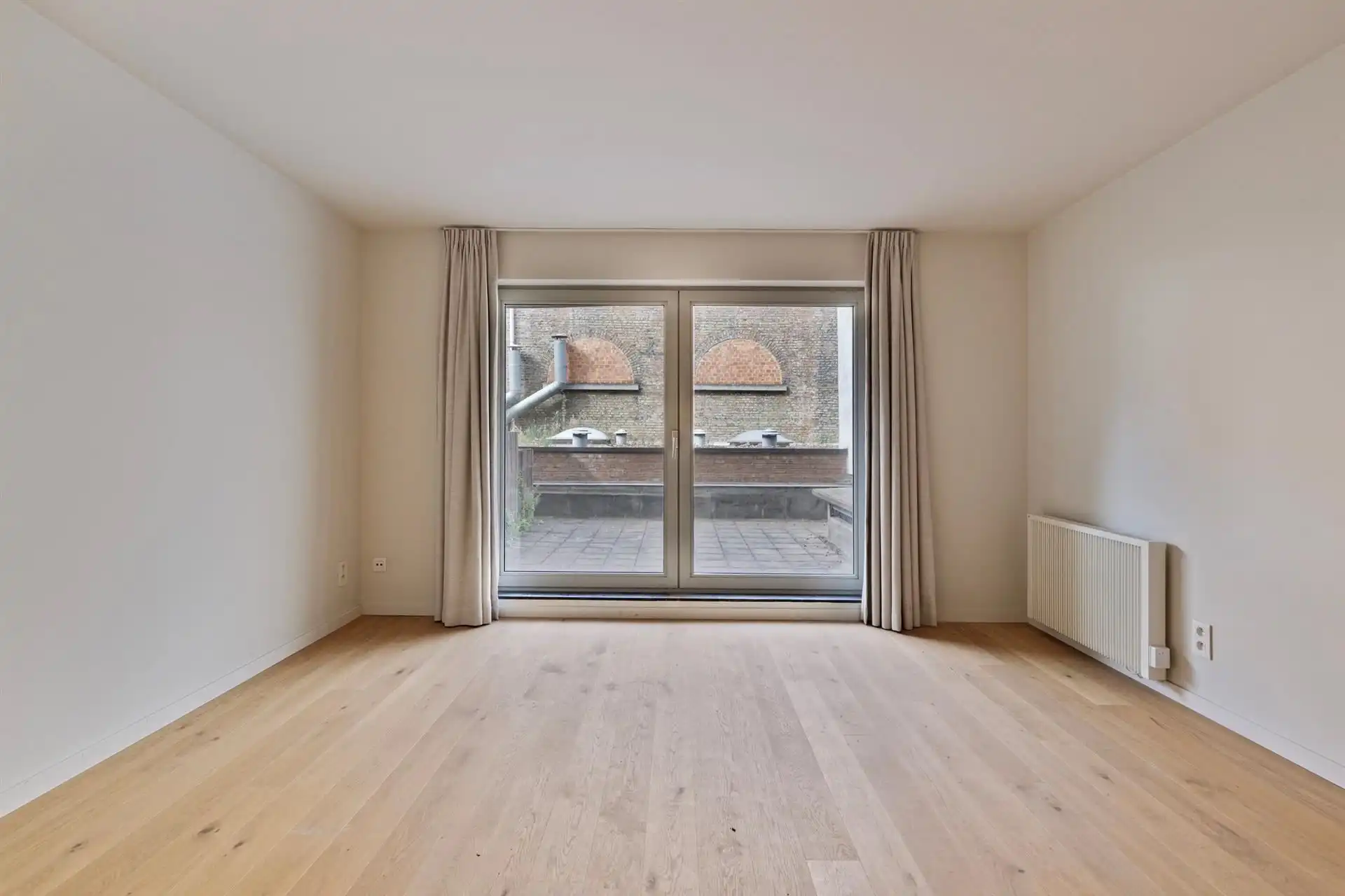 Volledig gerenoveerd 1-slaapkamer appartement foto 3