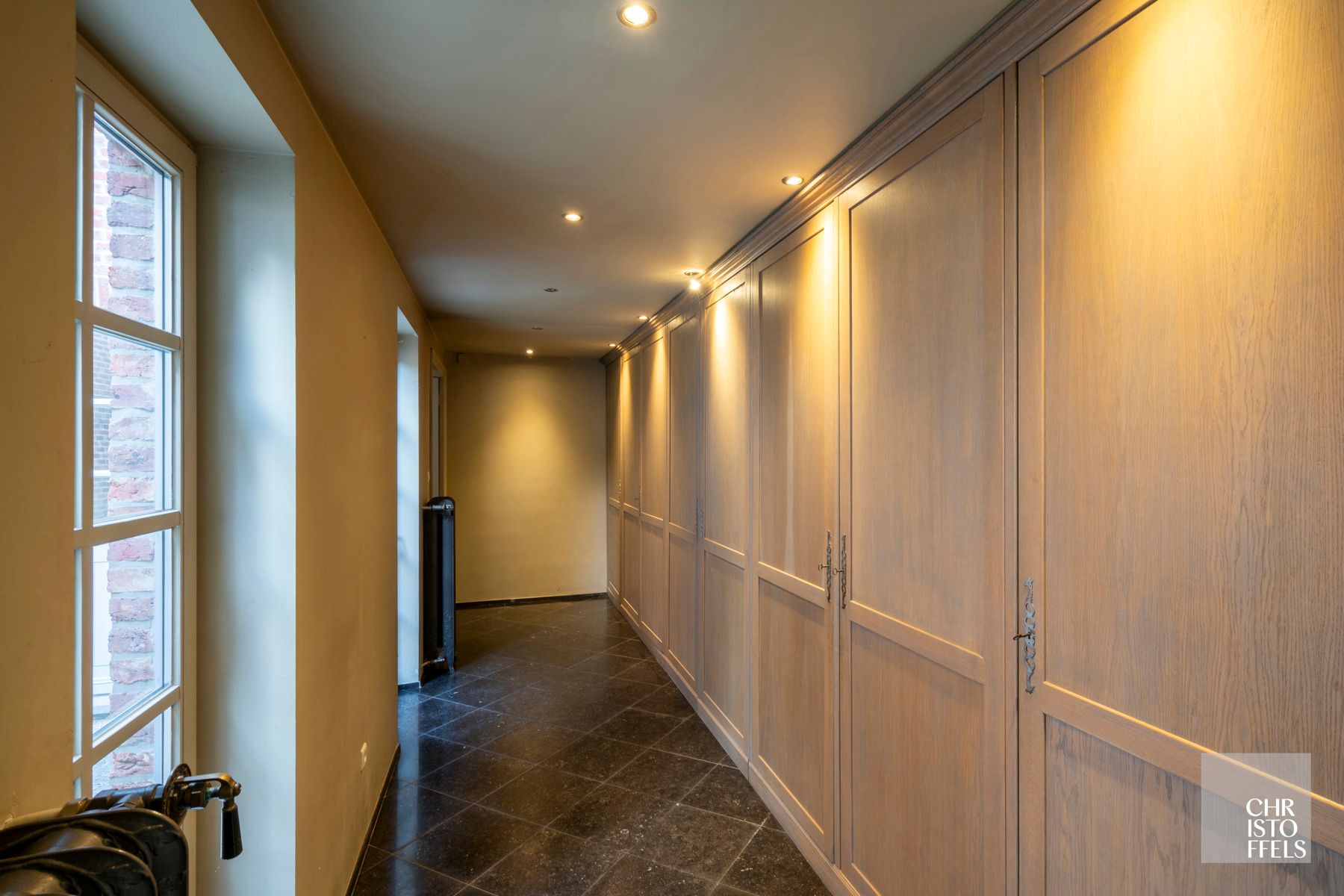 Karaktervol herenhuis (230m²) met stadstuin en centrale ligging in Hoeselt foto 7