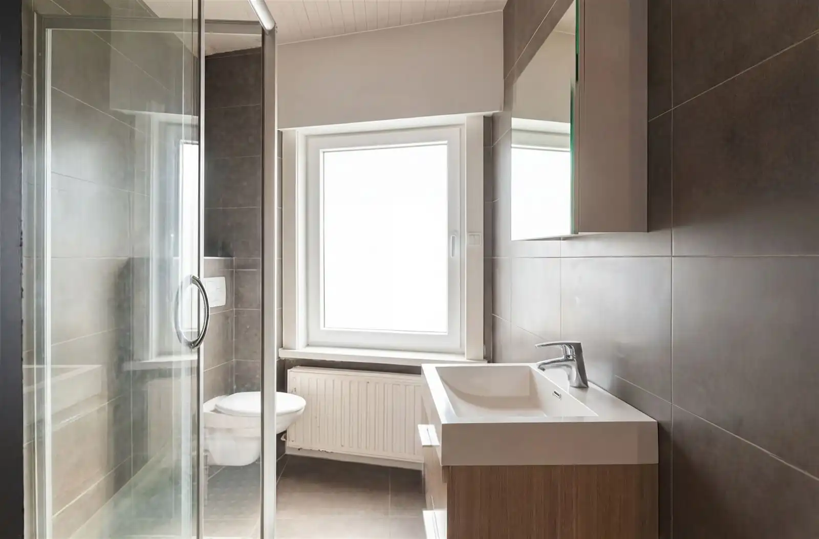 Ruime gezinswoning met grote tuin in Denderhoutem! foto 13