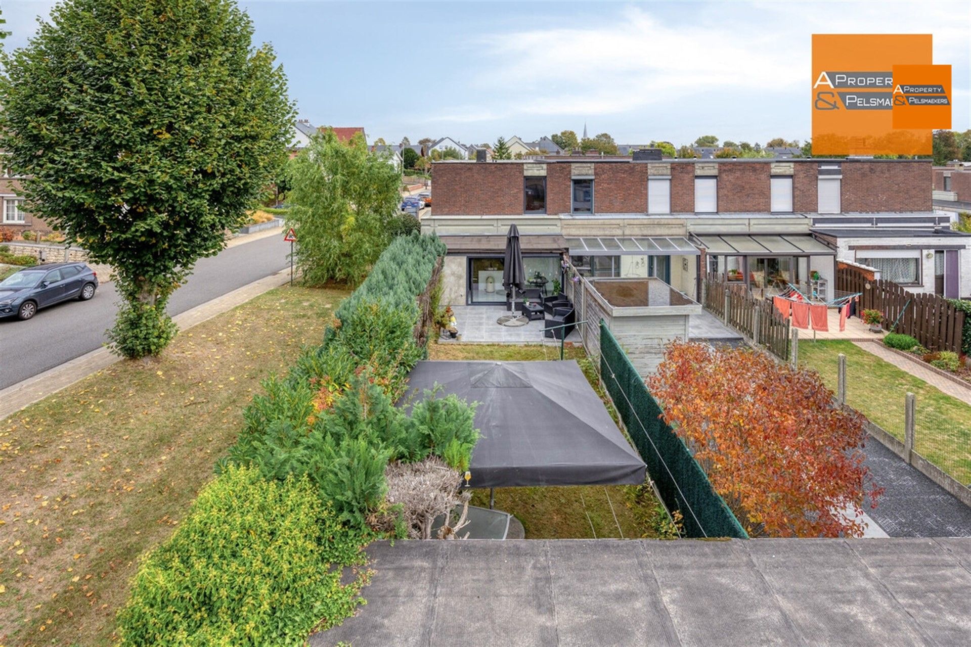 Gezinswoning met 3 à 4 kamers , tuin en garage foto 3
