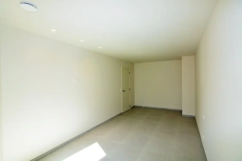 Gelijkvloers nieuwbouwappartement 124 m² met 2 slpk, tuintje en 2 autostandplaatsen. foto 15