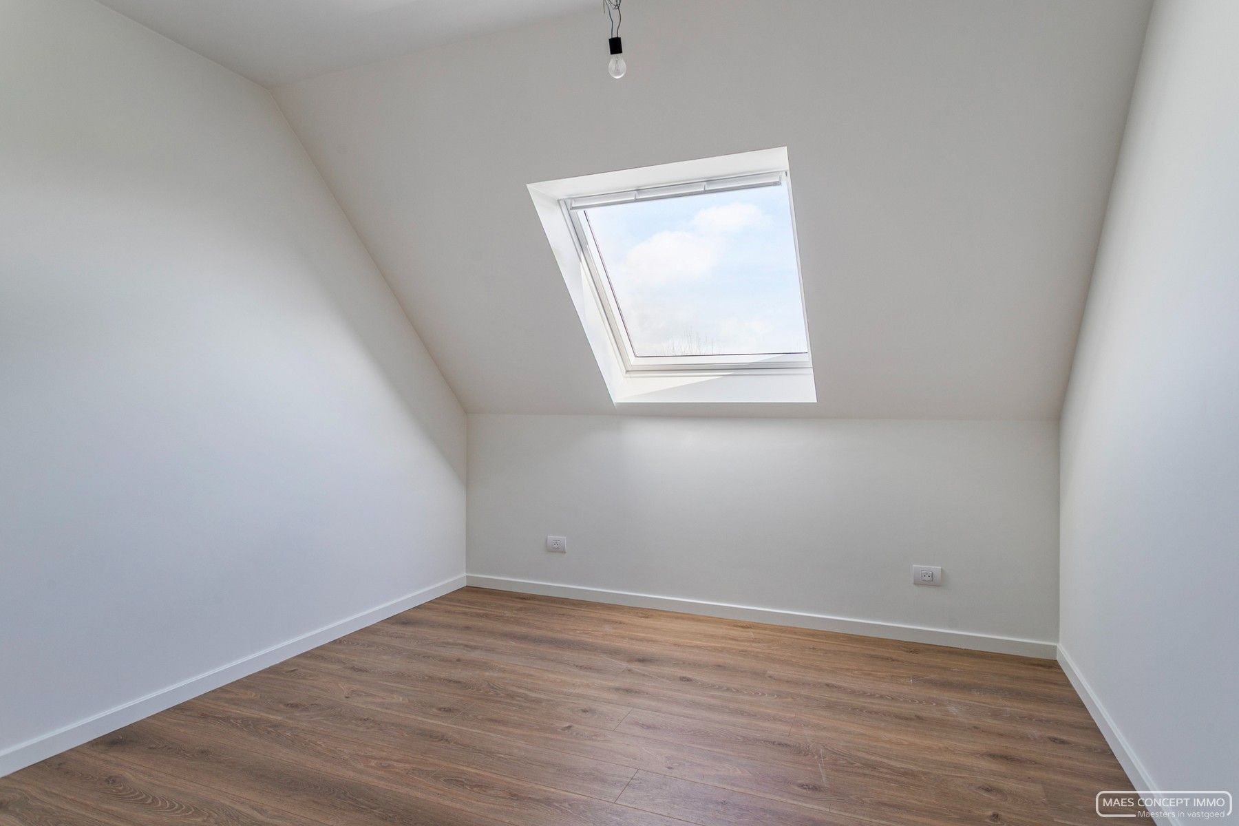 Rustig gelegen halfopen nieuwbouwwoning te huur in Moen (Zwevegem) foto 13