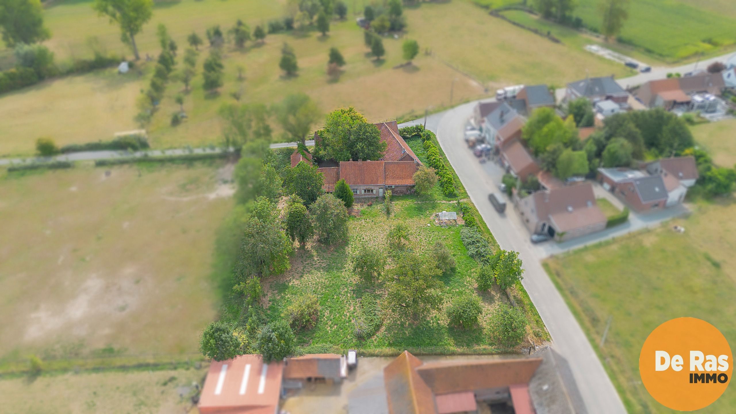 AAIGEM - Prachtige vierkantshoeve foto 3