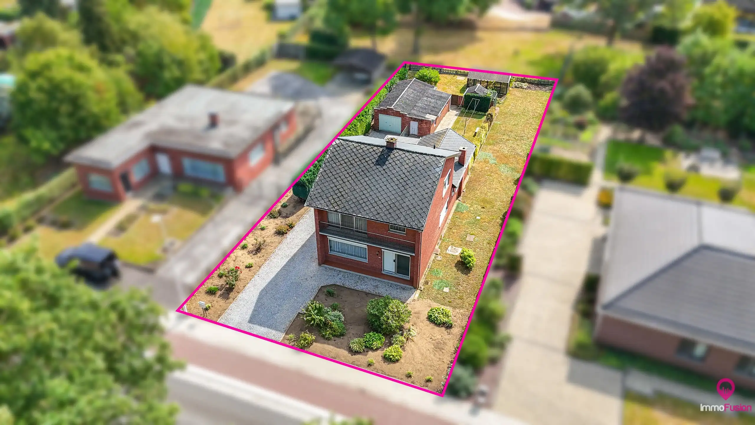 Gezinswoning met 3slpk en ruime tuin op 8a93ca te Viversel! foto 2