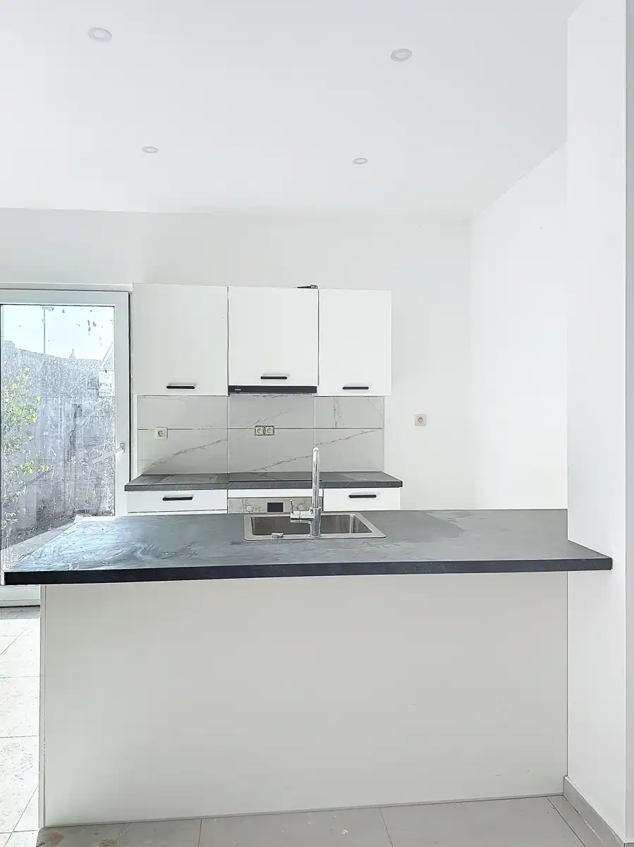 Gerenoveerde half open bebouwing met vlotte verbinding naar A12 foto 7