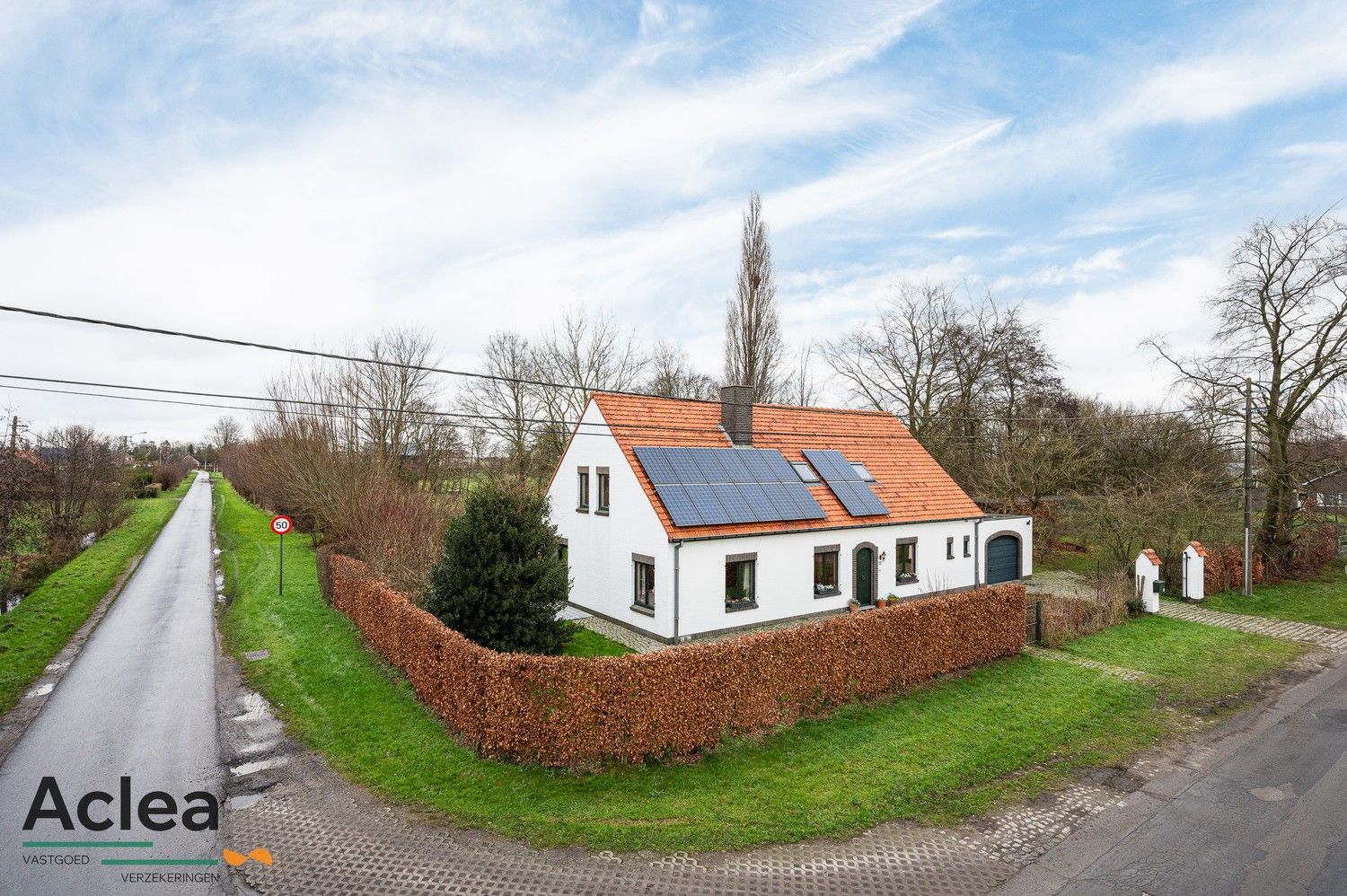 Hoofdfoto van de publicatie: Landelijke woning op een groen ruim perceel