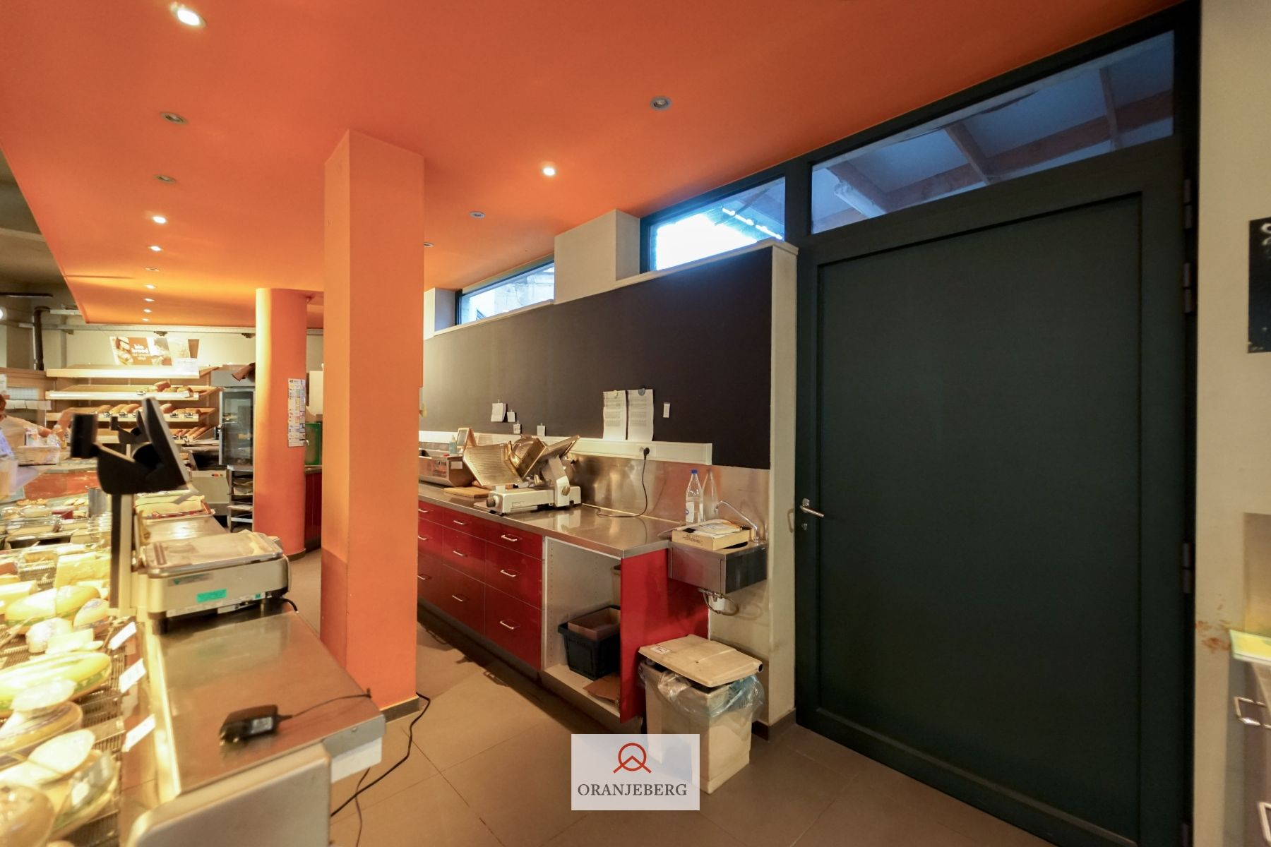 Ruim hoekpand (325 m²) op TOPligging met visibileit foto 15