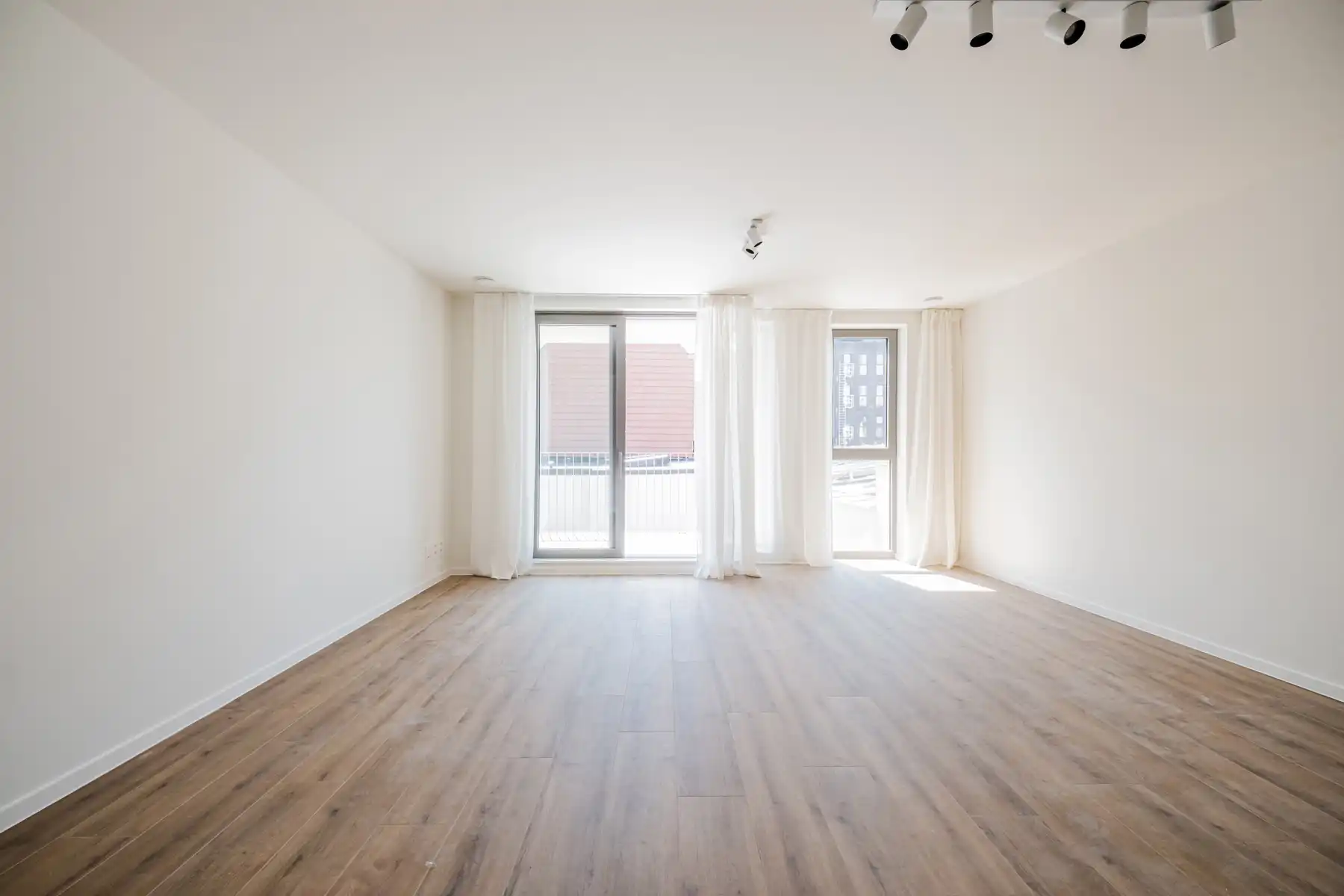 Gloednieuw 2-slaapkamer-appartement met terras op t' Zuid  foto 8