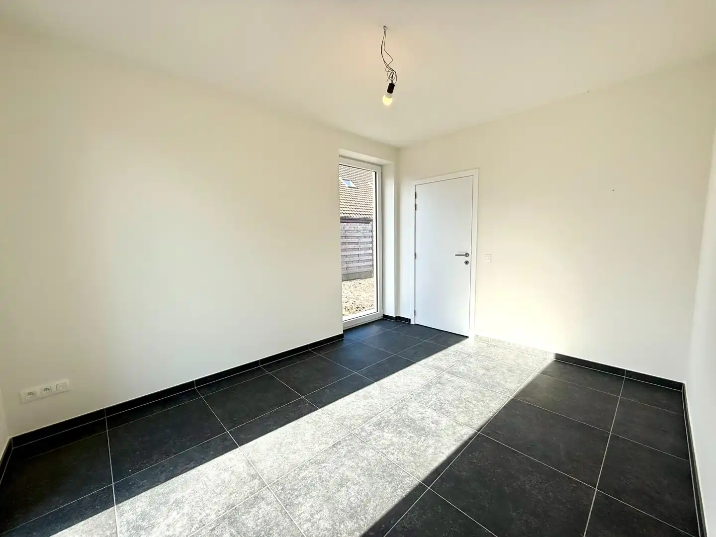 Volledig nieuwbouw, verrassend ruime en lichtrijke gezinswoning met 3 slaapkamers foto 19