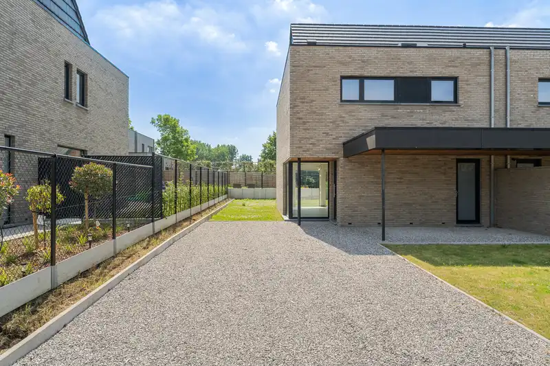 Instapklare nieuwbouwwoning in Serskamp foto 8