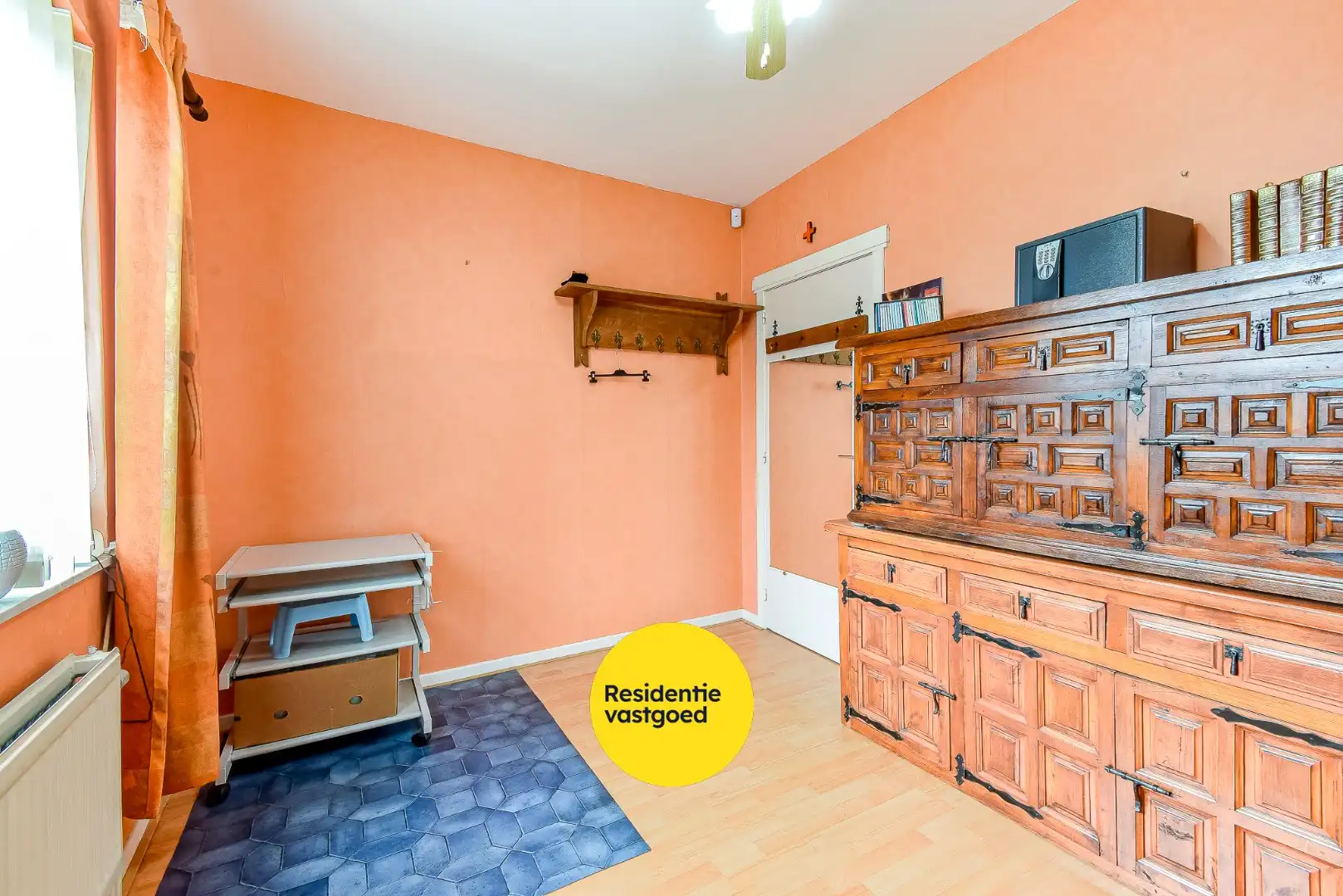 Ruime te renoveren villa op rustige ligging foto 21