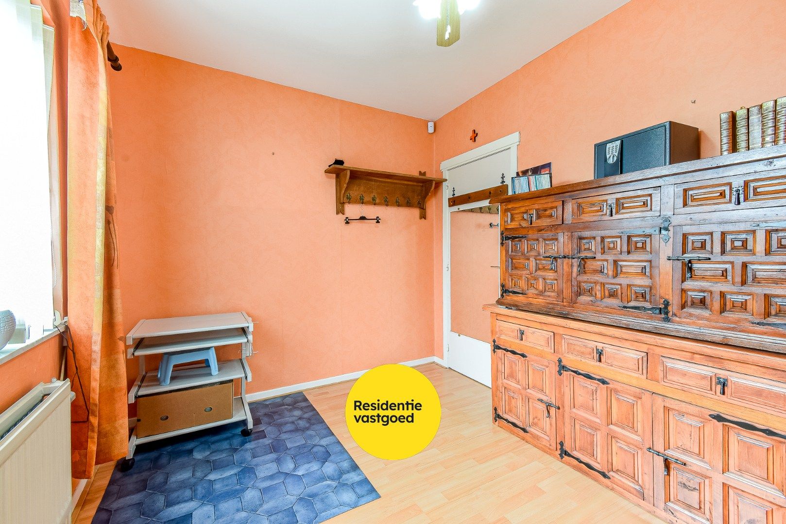 Ruim te renoveren villa op rustige ligging foto 21