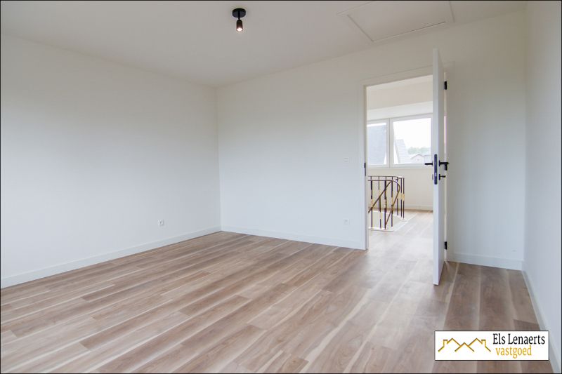 Prachtig gerenoveerde woning op topligging! foto 34