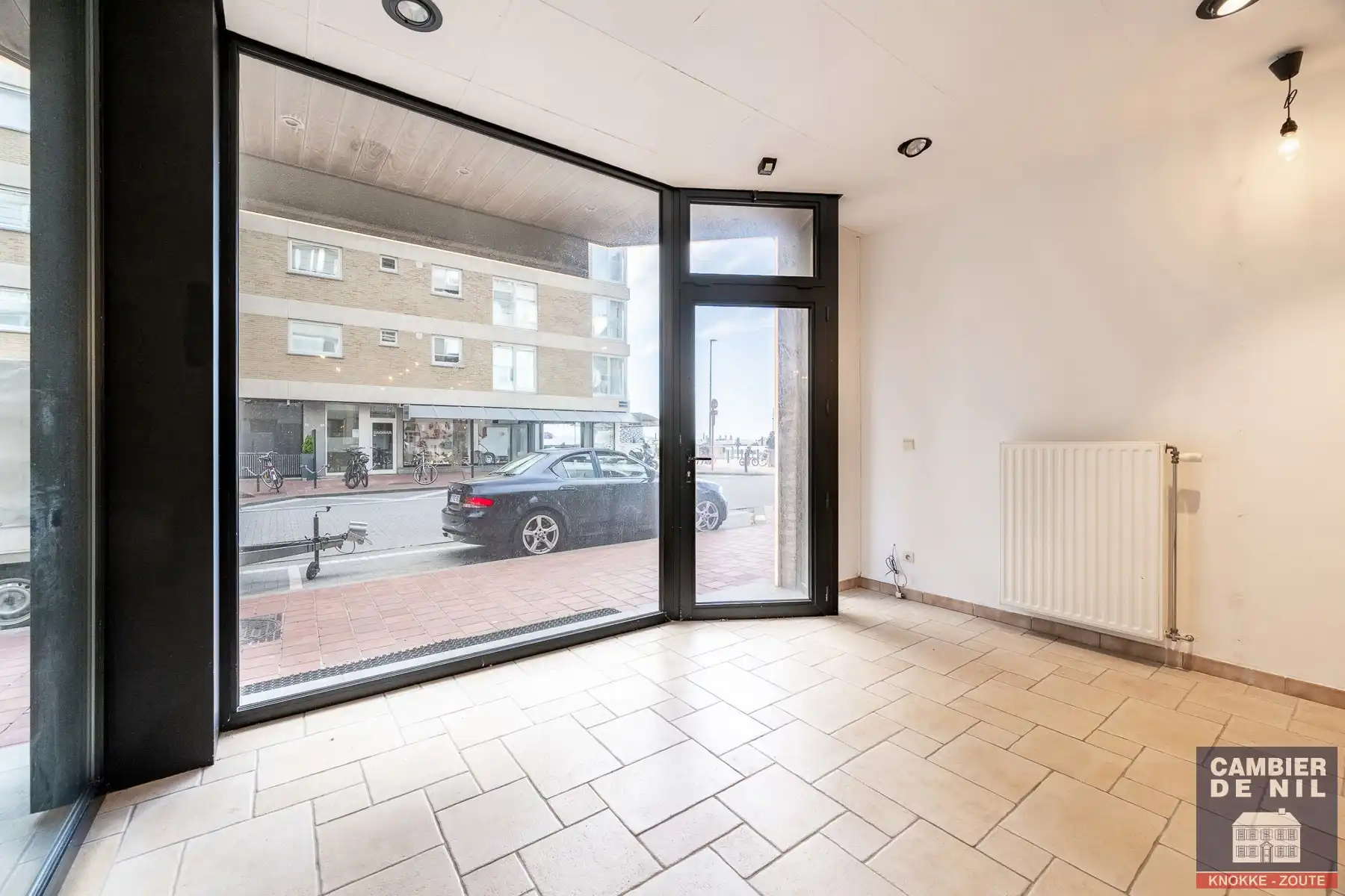 Ideaal gelegen handelspand gelegen aan het Rubensplein foto 2