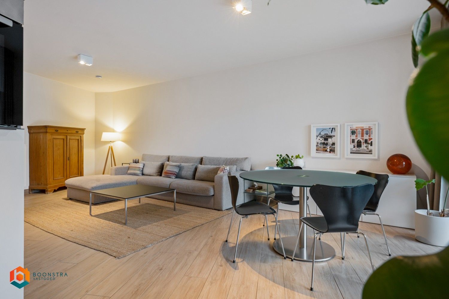 Appartement met 2 slpkrs en tuin op uitstekende locatie foto 4