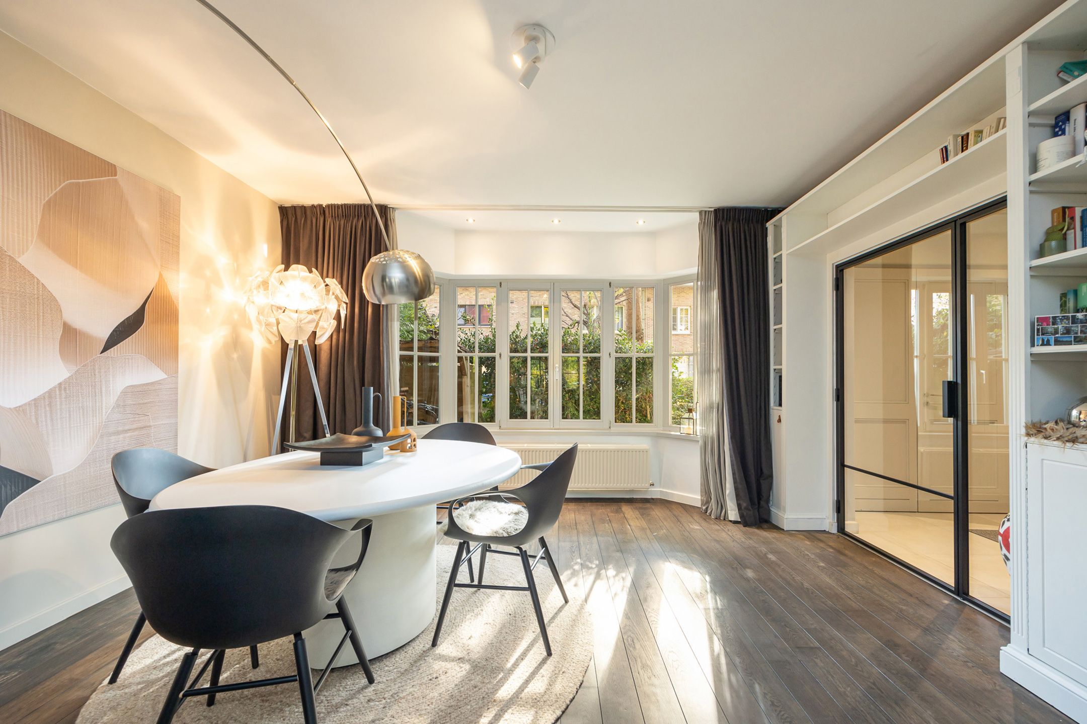 Knappe woning in pastoriestijl met 4 slpk & 2 badk foto 5