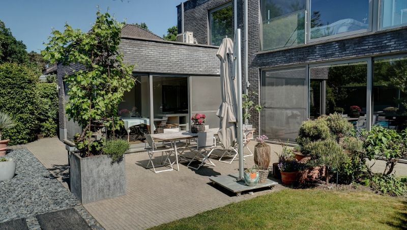 Exclusieve moderne villa van 389m² met openluchtzwembad foto 3