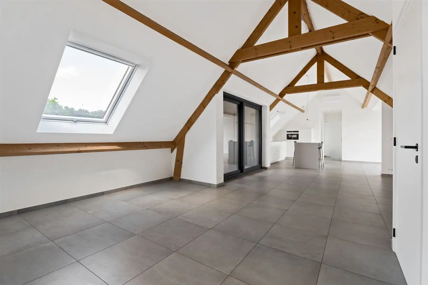 Recente penthouse ca. 114m2 met inpandig terras en optionele parking. foto 4