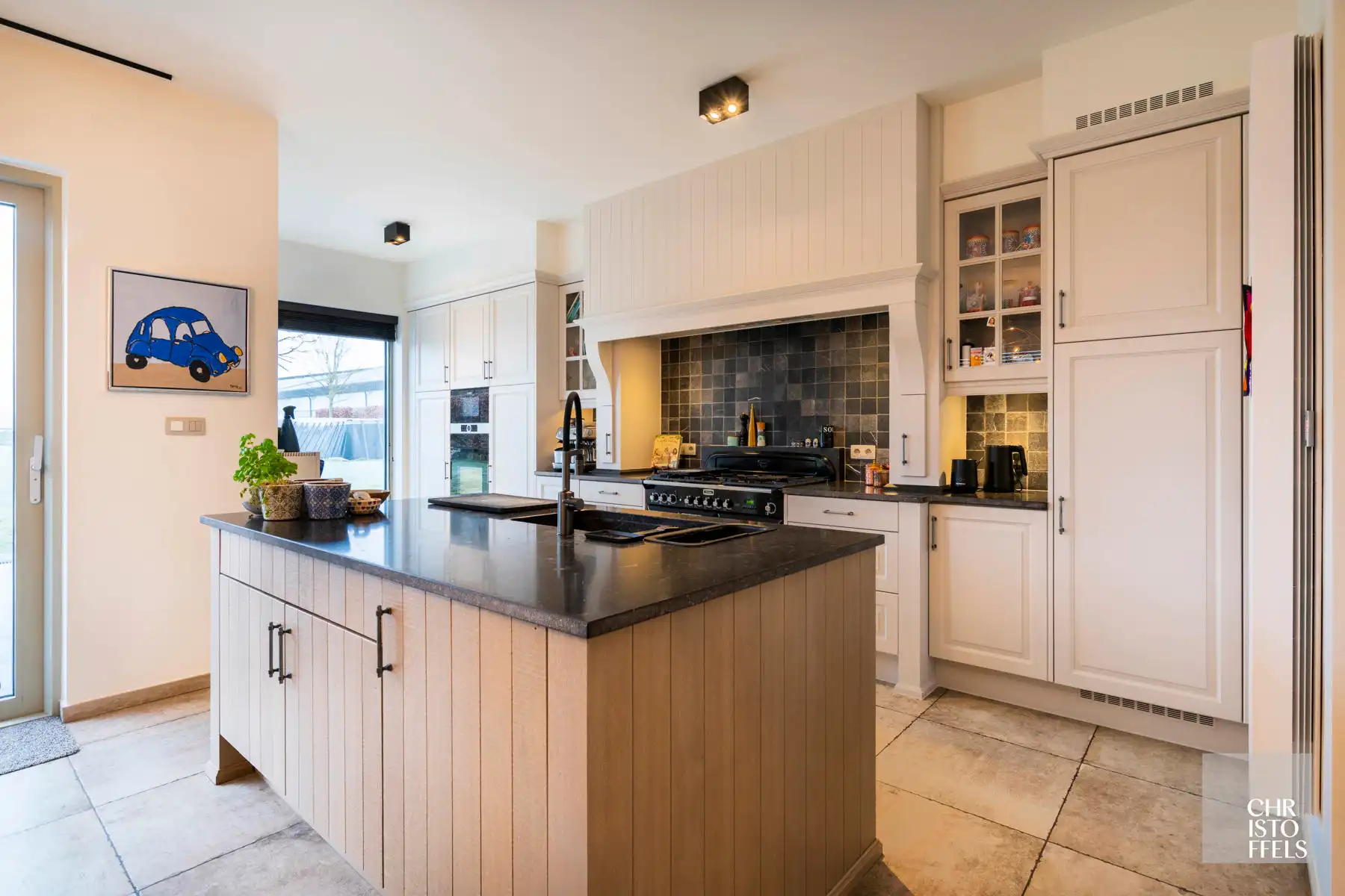 Statig gerenoveerd herenhuis met landelijke charme en hedendaags wooncomfort foto 3