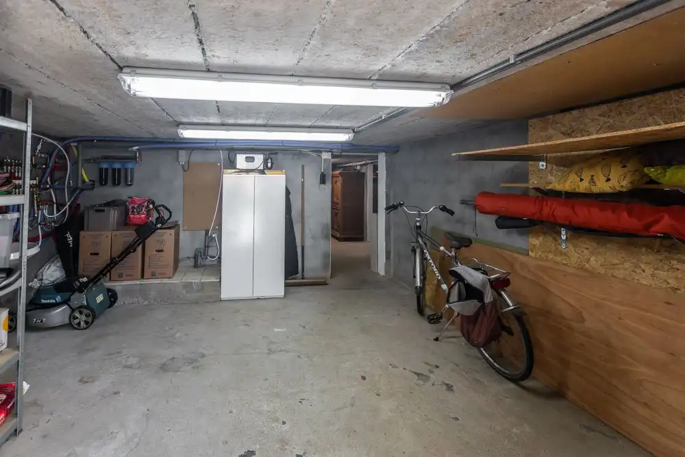 Vernieuwde woning met praktijk in de Arendswijk foto 23